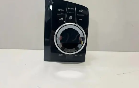 BMW 8 G16 Head unit multimedia control 5B6D4E3 5B6B584