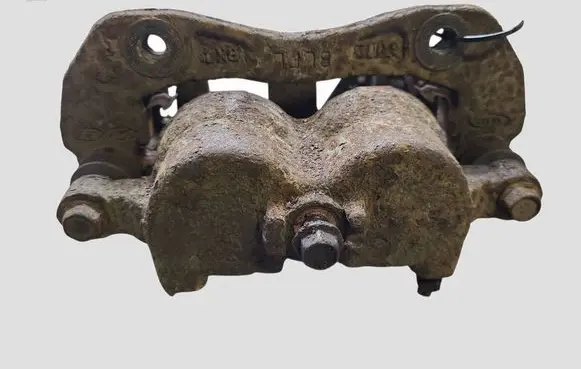 KIA Sorento Front brake caliper