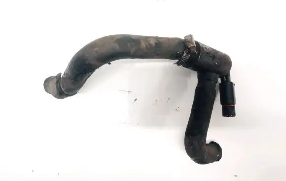 Volkswagen PASSAT B6 Engine coolant pipe/hose