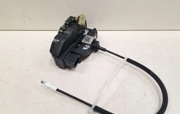 Opel Insignia A Front door lock 3023801E01S 3023801 00303183