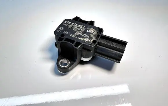 Audi A3 S3 A3 Sportback 8P Airbag deployment crash/impact sensor 8P0955557