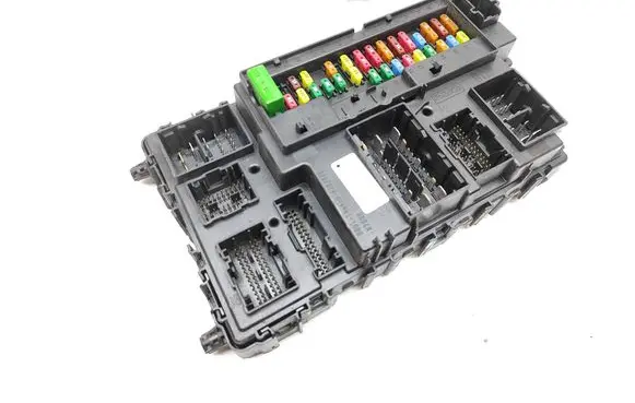 Ford Edge II Fuse module DG9T14B476B 00LL8Z909403V 6S106L8L69L