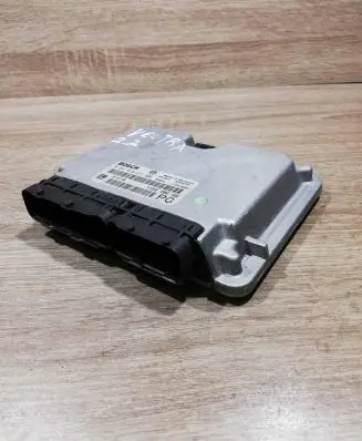 Opel Vectra B Engine control unit/module ECU 24417196 0281010271