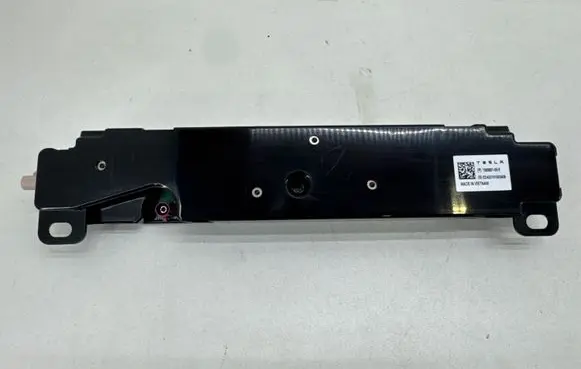 Tesla Model 3 Aerial antenna amplifier 158560100E