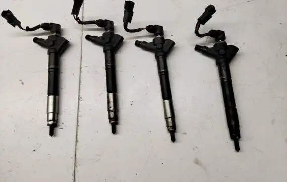 Toyota RAV 4 (XA30) Fuel injector 236700R041 12J03486