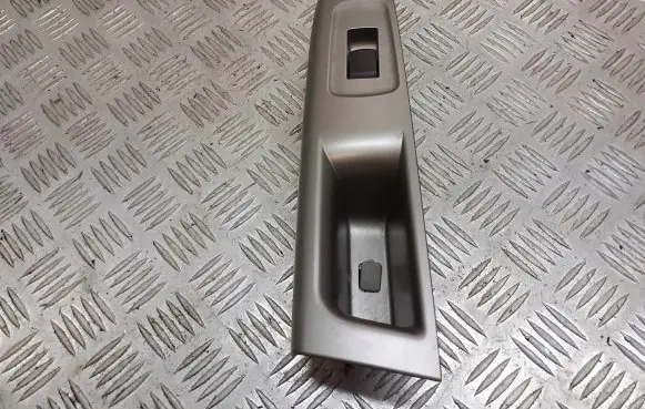 Subaru Impreza III Quarter vent window switch 94266FG510