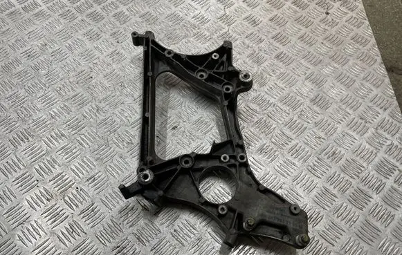 Mercedes-Benz E W212 Generator/alternator bracket A6512011109