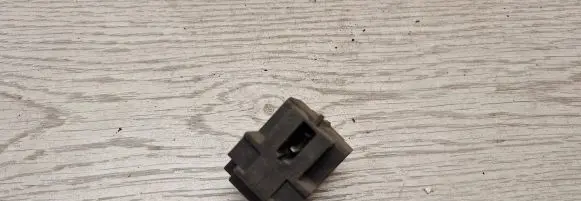 Ford Escort Fuel cut-off switch E1ae9341a2b