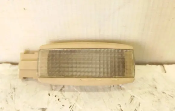 Volkswagen PASSAT B5 Other interior light 3B0947113