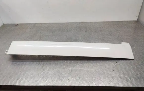 Volkswagen Transporter - Caravelle T5 Sliding door rail trim 7H1843796G