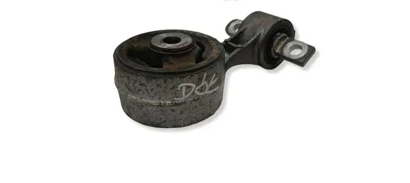 Honda CR-V Engine mounting bracket 