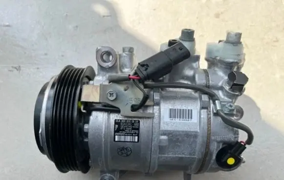 Mercedes-Benz C W206 Air conditioning (A/C) compressor (pump) A0008300604
