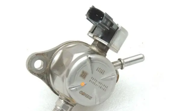 Toyota Yaris XP210 Fuel injection high pressure pump 23101F2010