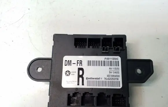 Chrysler 200 Door control unit/module 68111320AG