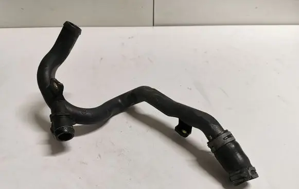 Mercedes-Benz B W245 Engine coolant pipe/hose