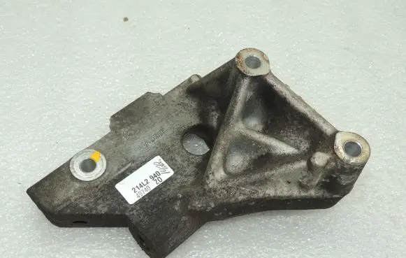 Chrysler Grand Voyager V Engine mounting bracket 90542136F