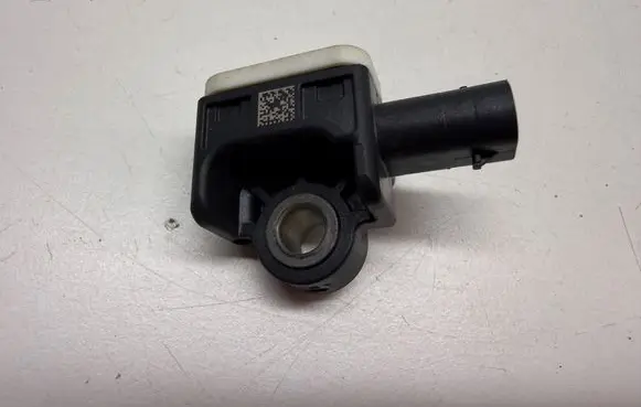 Dodge Durango III Airbag deployment crash/impact sensor A1668210151 56054085AA