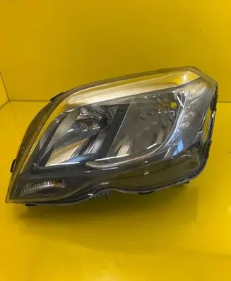 Mercedes-Benz C W204 Headlight/headlamp A2048200939