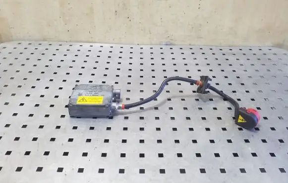Audi A6 S6 C5 4B Headlight ballast module Xenon 4B0941471 5DV00776071