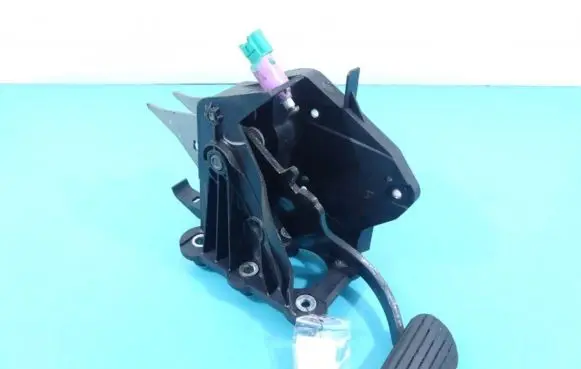 Renault Latitude (L70) Pedal assembly 465010053R IMPRK1179846