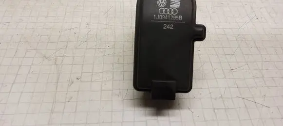 Seat Toledo II (1M) Headlight level adjustment motor 1J0941295B