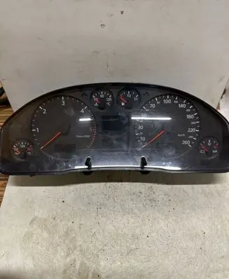Audi A4 S4 B5 8D Speedometer (instrument cluster) 8D0920931 110008942022