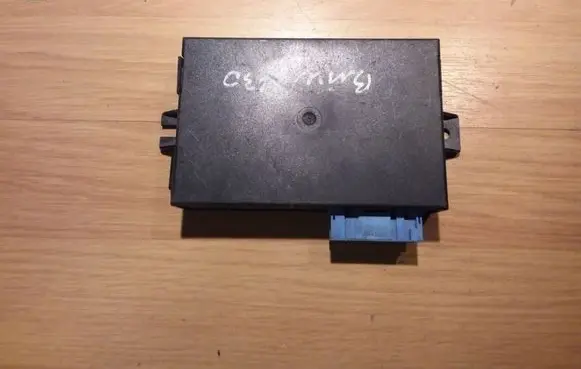 BMW 7 E38 Cruise control unit/module 65718352613