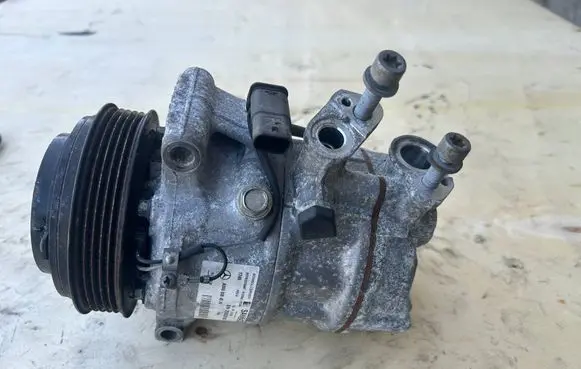Mercedes-Benz Sprinter W907 W910 Air conditioning (A/C) compressor (pump) A0008304500
