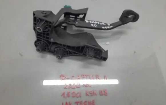 Renault Captur II Brake pedal