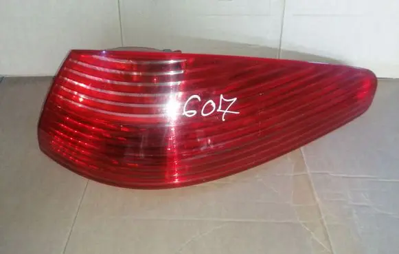 Peugeot 607 Rear/tail lights 2543D