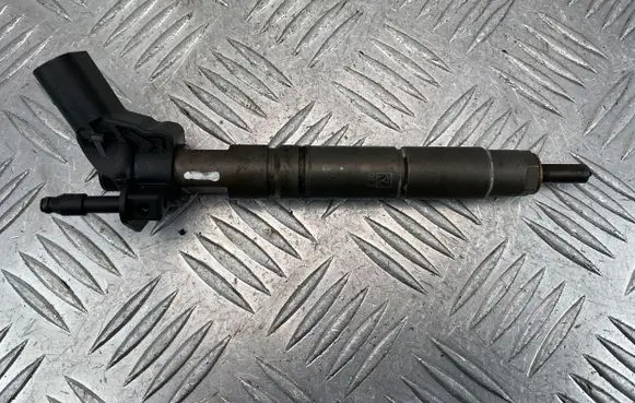 Mercedes-Benz CLS C219 Fuel injector A6420700587 070217 0445115027