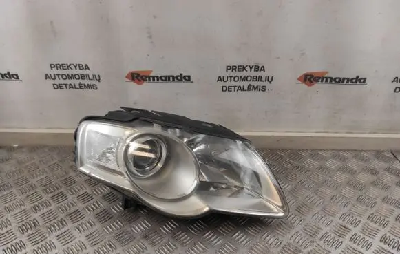 Volkswagen PASSAT B6 Headlight/headlamp