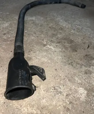 BMW 5 E39 Window washer liquid tank fill tube 7038436 235576