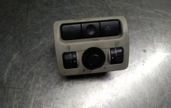 Subaru Outback Wing mirror switch 11AWA159928