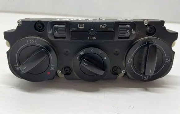 Volkswagen Touran I Climate control unit