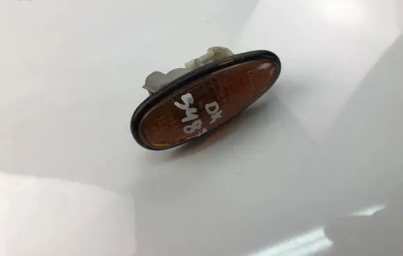Mitsubishi Space Wagon Front fender indicator light 6R0190093
