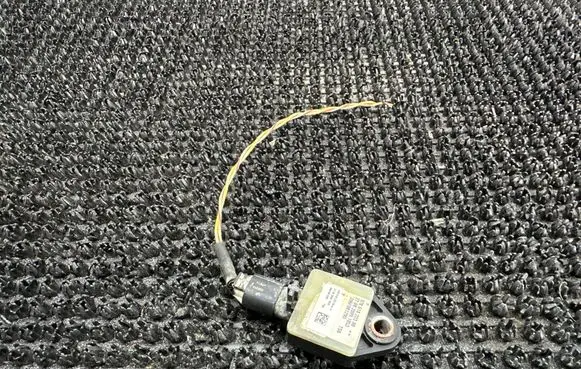 Porsche Panamera (970) Airbag deployment crash/impact sensor 97061822300 396F08129D