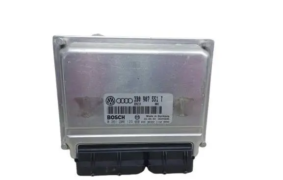 Volkswagen PASSAT B5 Engine control unit/module 3B0907551T 0261206123 26SA5685