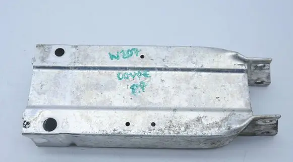 Mercedes-Benz E C207 W207 Front bumper shock/impact absorber A2076200095 14T3191