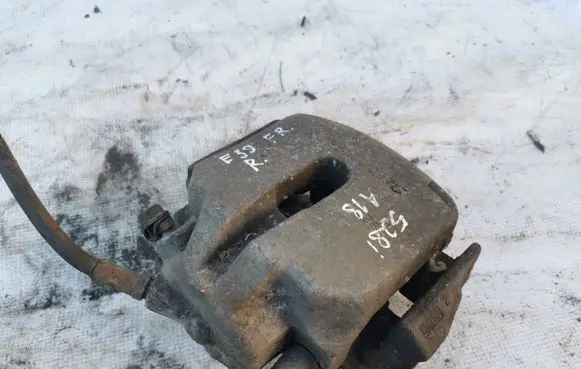 BMW 5 E39 Front brake caliper