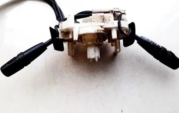 KIA Carnival Wiper turn signal indicator stalk/switch