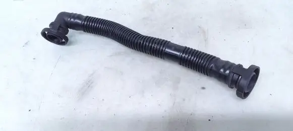 Volkswagen Golf V Breather hose/pipe 06A131127L