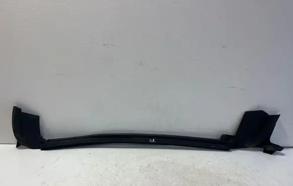 Porsche Taycan 9J1 Rubber seal rear door window/glass 9J1839872