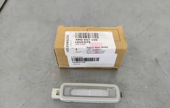 Audi A5 Front seat light 4m0947105
