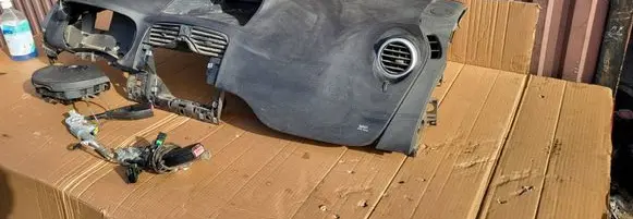 Radio/GPS head unit trim