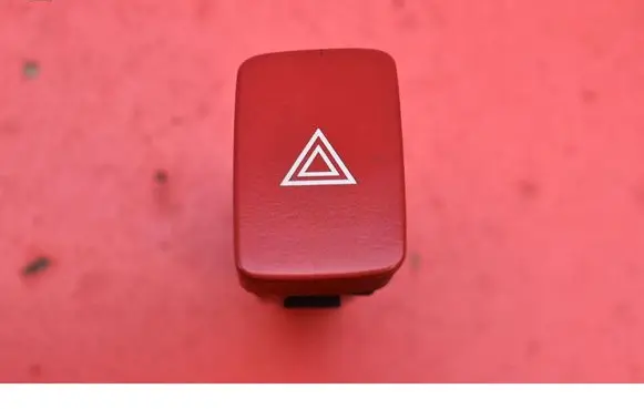 Hyundai Tucson JM Hazard light switch 864W0140