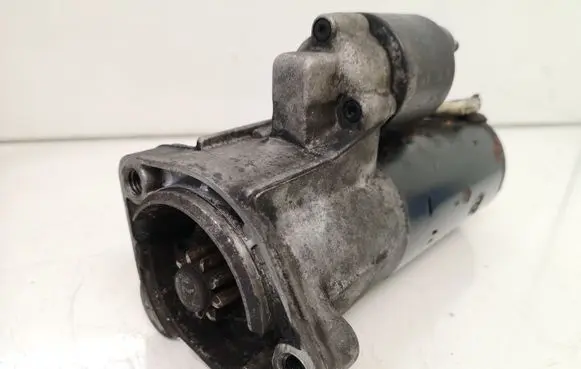 Volkswagen PASSAT B5.5 Starter motor 068911024H 0001124