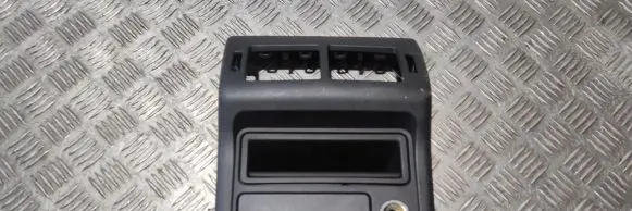 Jaguar XE Rear air vent grill GX7304569