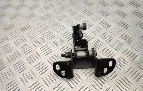 Volkswagen Crafter Sliding door middle roller runner 7C0843304