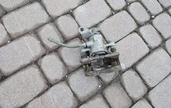 Opel Corsa E Rear brake caliper